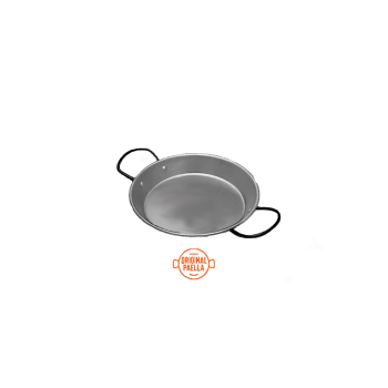 La paellera pulida es rígida y duradera.