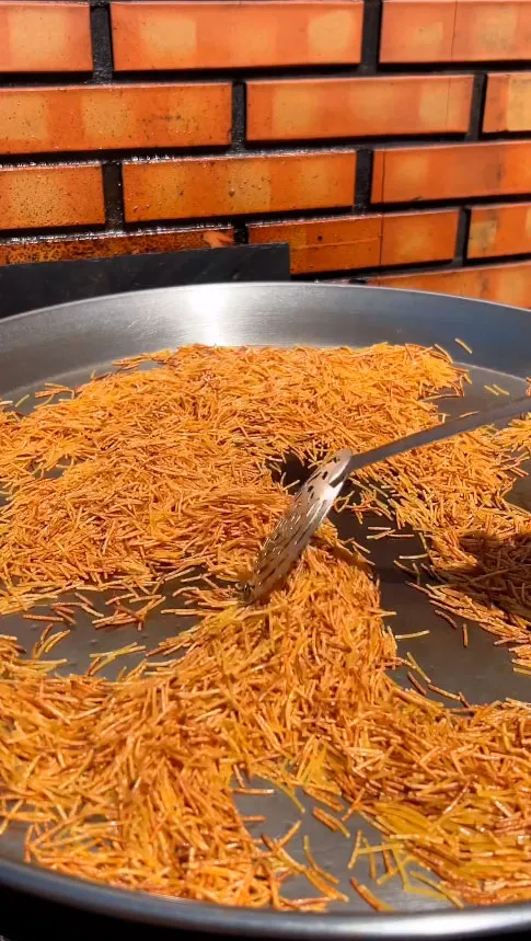 1.- Sofreimos los fideos