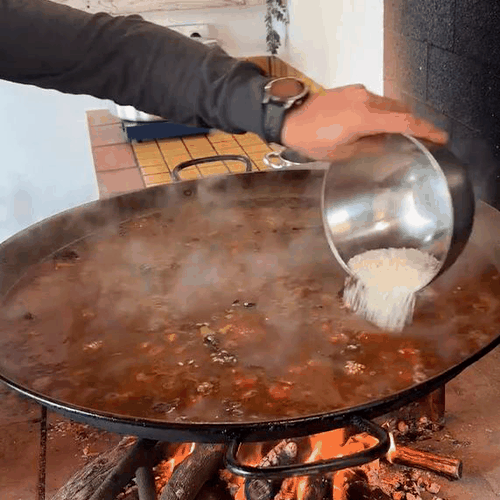 6.- Añadimos el calamar y mezclamos