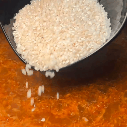 4.-Sofriemos la cebolla