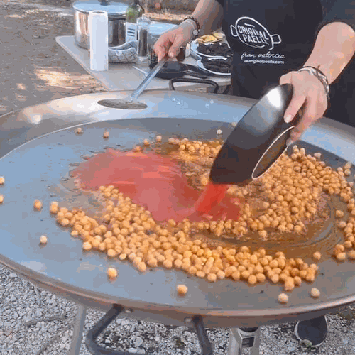 5.- Ralla los tomates