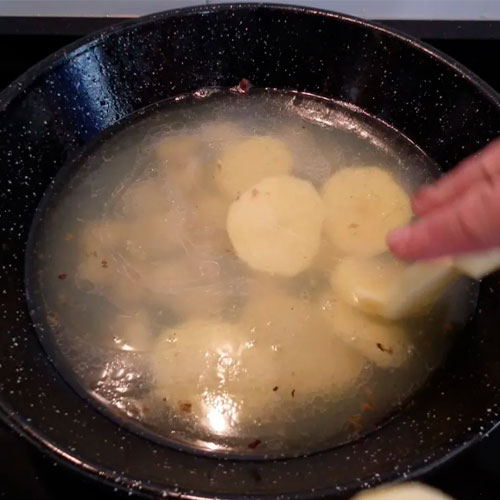 5.-Añadir las patatas