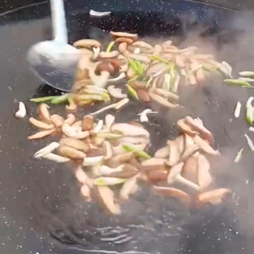 1.- Sofreimos los fideos