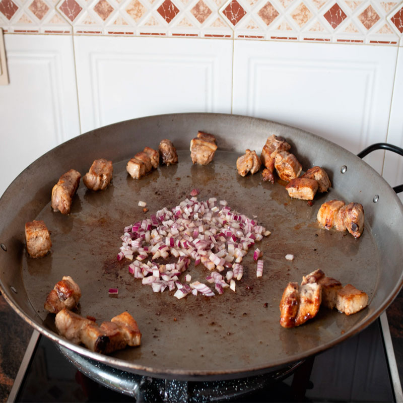 4.- Pochar la cebolla