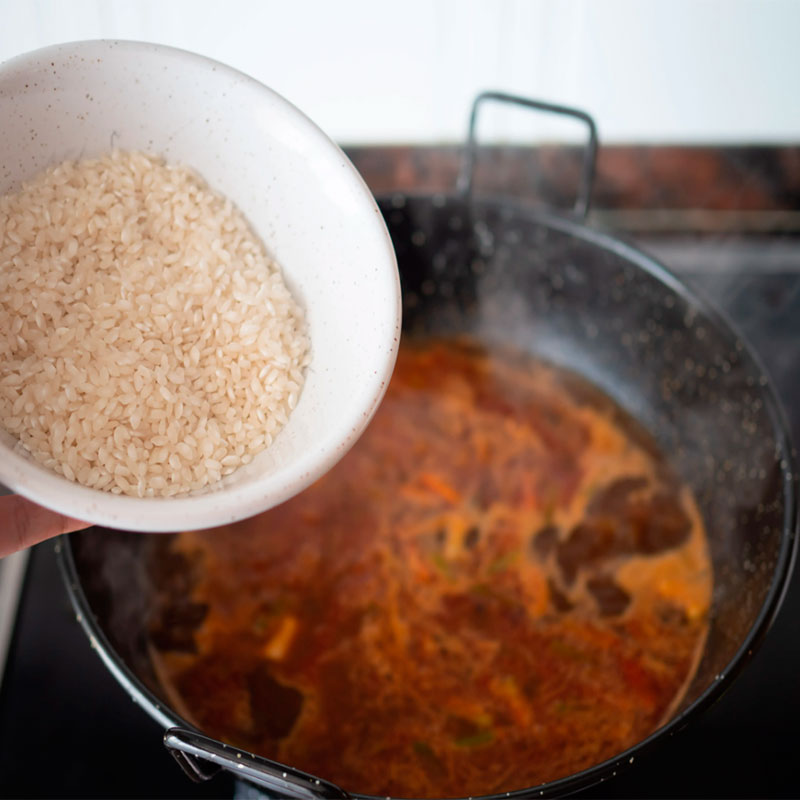 7.- Añadir el arroz