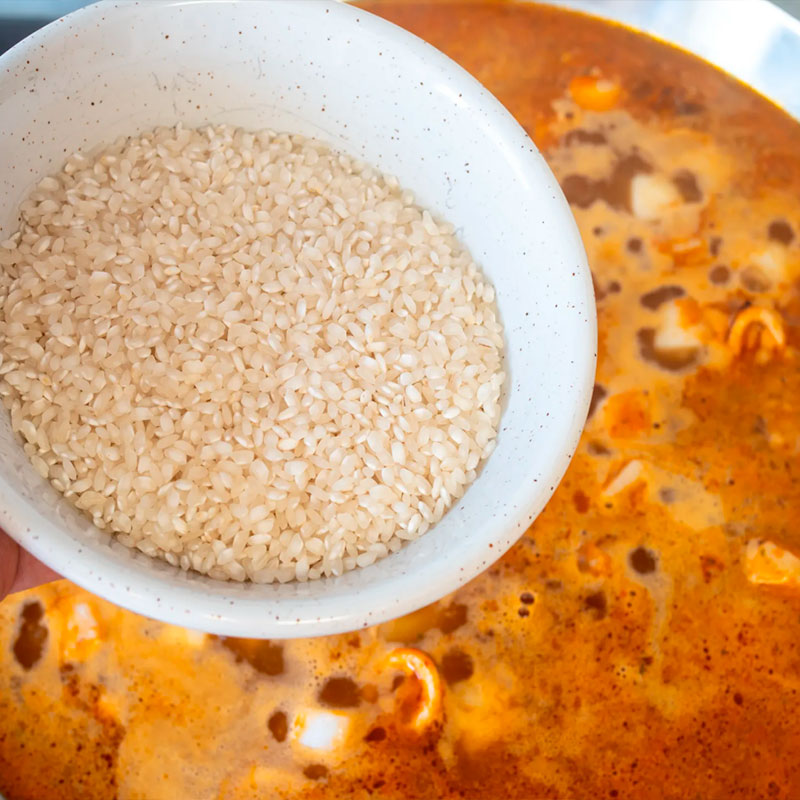 5.- Añadir el arroz