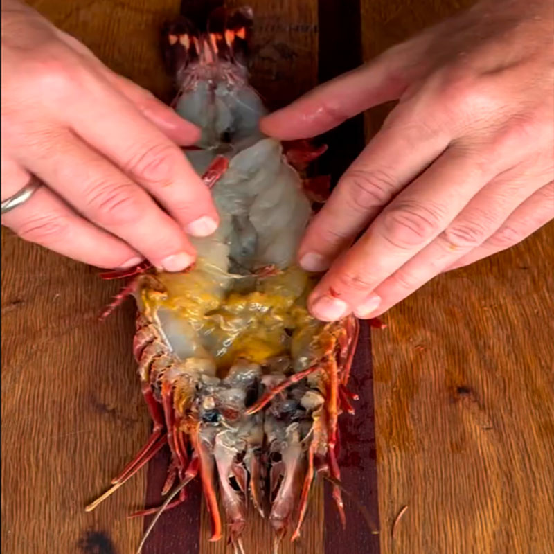 1.- Abrimos el langostino