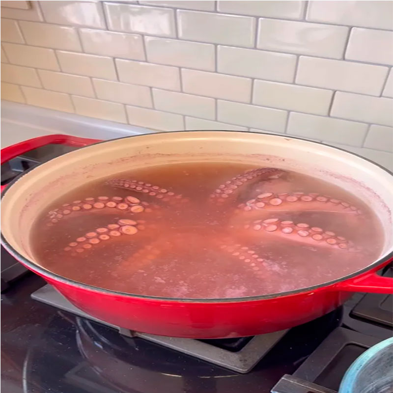 1.- Cocemos el pulpo