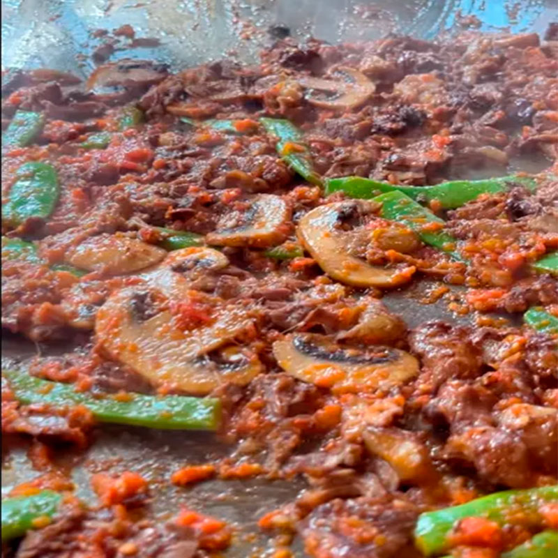 4.- Añadimos el tomate