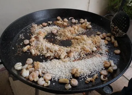 5.- Añadir el arroz