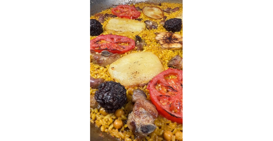 Receta de _comeydisfruta_: arroz al horno en paella