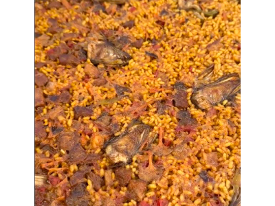 Receta de _comeydisfruta_: Arroz con presa Ibérica, setas y ajos tiernos