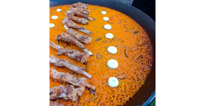Receta de @virycheff: Arroz de costilla ibérica, ajos tiernos y shitake con alioli provenzal