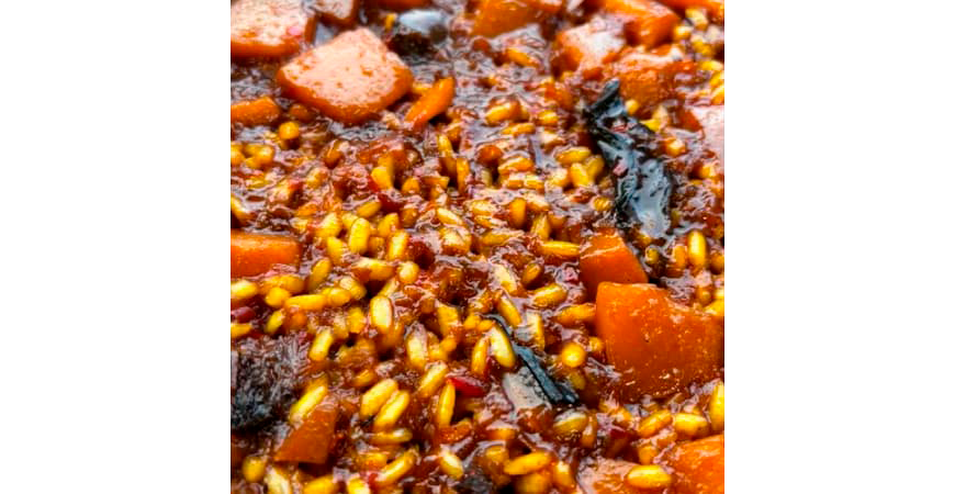 Receta de @cris_riceandmeal: arroz de calabaza, boletus y pollo al horno glaseado con vermut y naranja