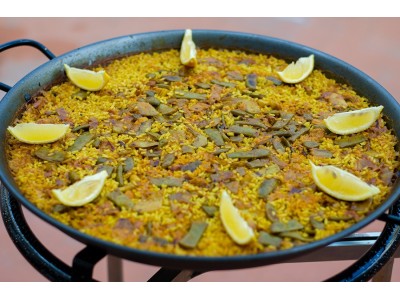 10 Consejos de como decorar una paella y presentarla de forma espectacular