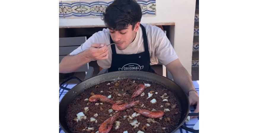 Receta de @paeyago - Fideuà de Bacalao, Gambones y Vermut Blanco