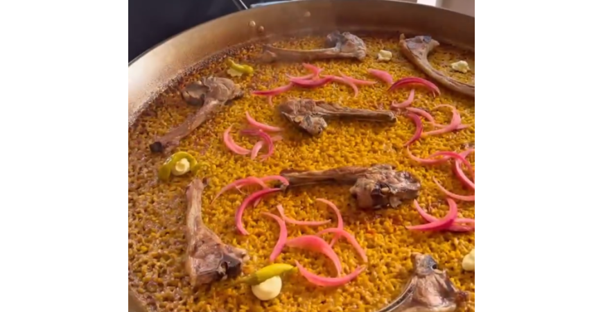 Receta de @virycheff: Arroz de Chuletas de Cordero con Cebolla Morada Encurtida y Aliolli de Piparra