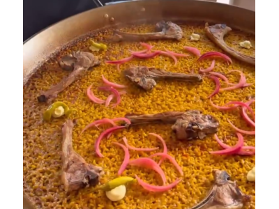 Receta de @virycheff: Arroz de Chuletas de Cordero con Cebolla Morada Encurtida y Aliolli de Piparra