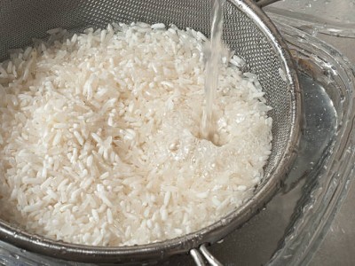¿Debería de lavar el arroz para mi paella?